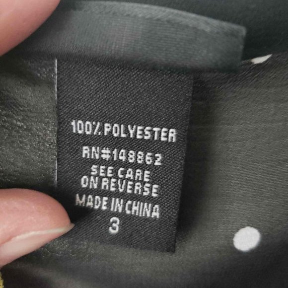 Black with lemon print, short sleeve, sheer, chiffon, button-up blouse - Picture 4 of 6